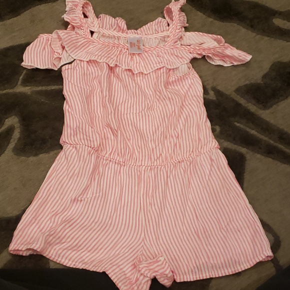 Jeans, jeggings, shirt and jumper - Picture 6 of 6